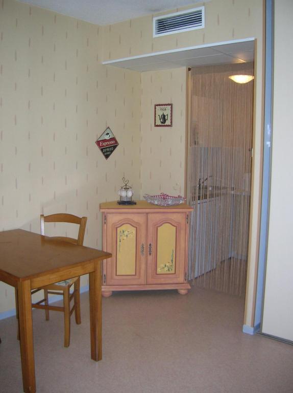 Les Berges Du Tarn Aparthotel Millau Habitación foto